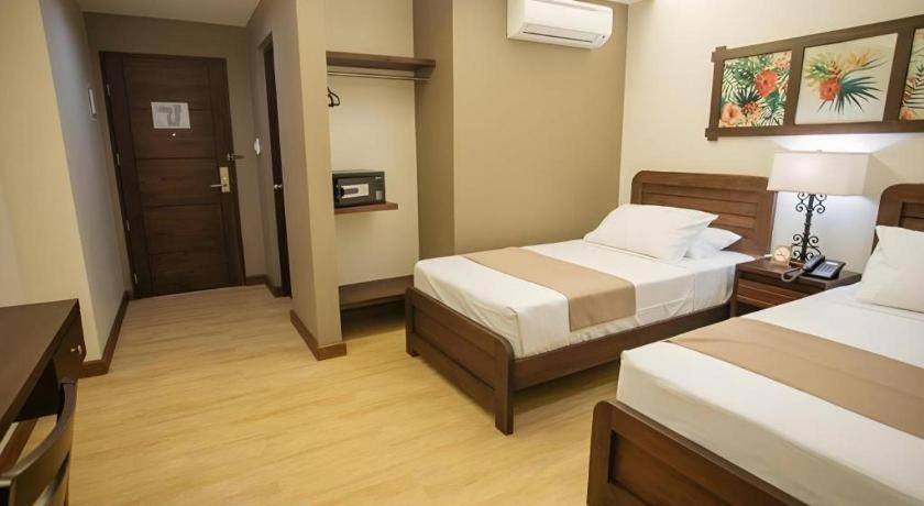 คาซา รูบิน Hotel Dumaguete City ภายนอก รูปภาพ