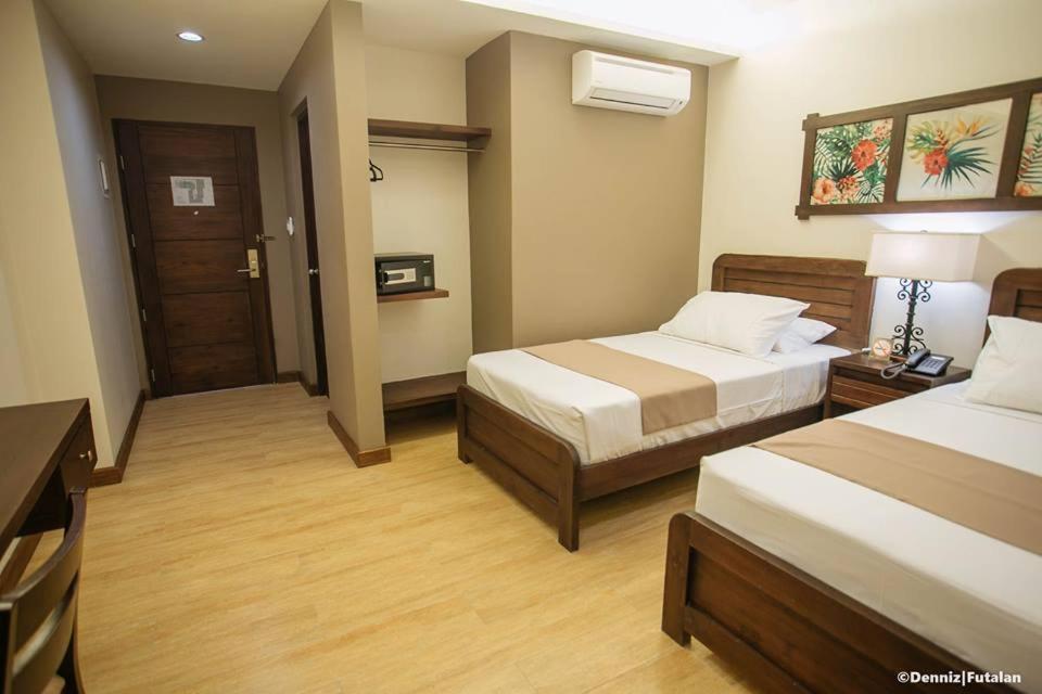 คาซา รูบิน Hotel Dumaguete City ภายนอก รูปภาพ
