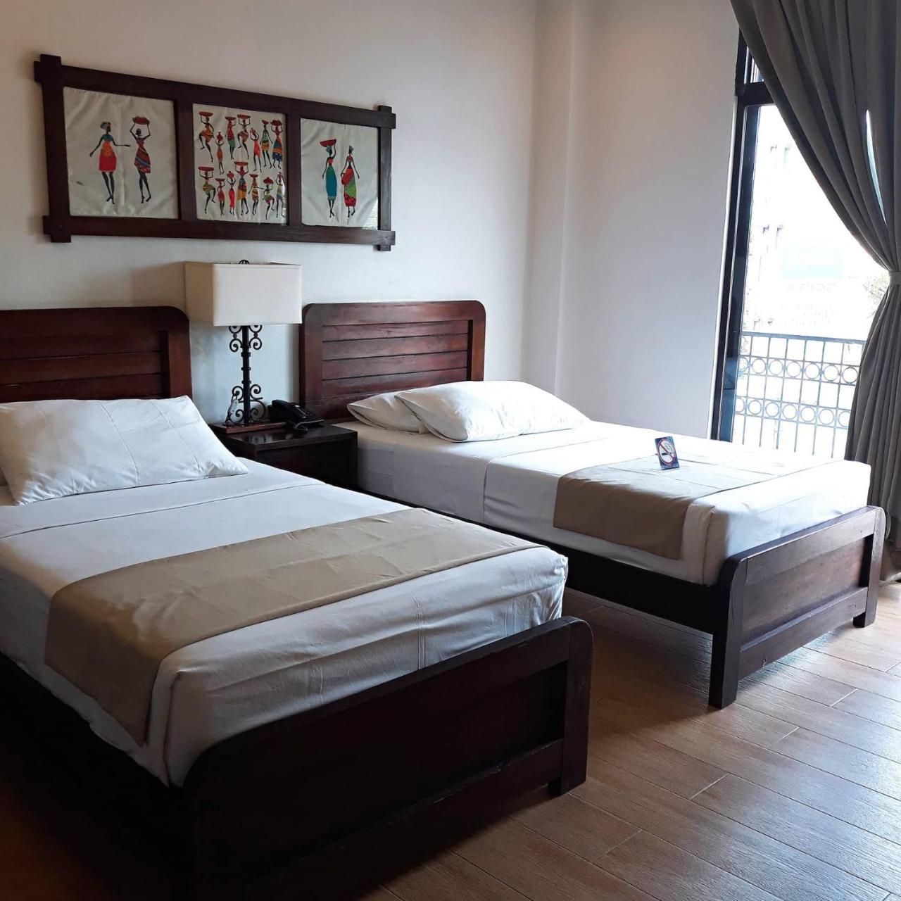 คาซา รูบิน Hotel Dumaguete City ภายนอก รูปภาพ